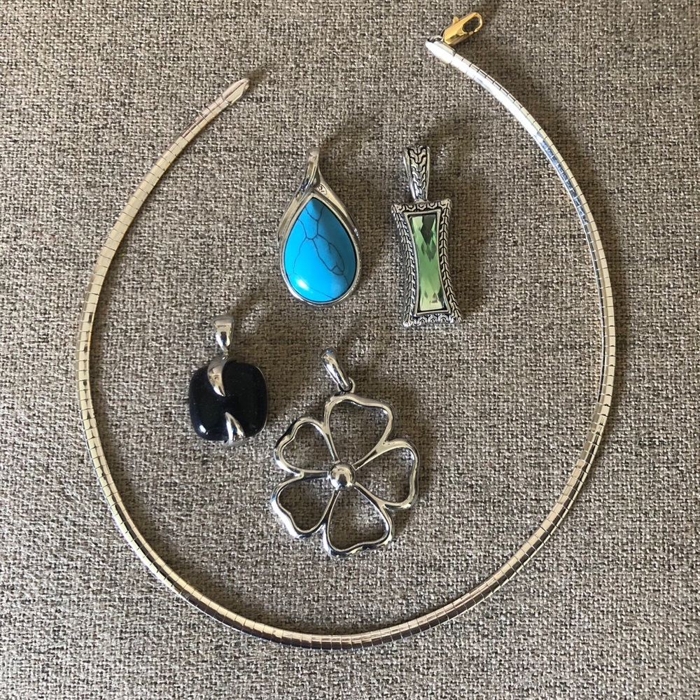 Lia Sophia lot - reversible necklace + slides